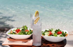 Insalata sulla spiaggia - iFood.it (foto Canva)