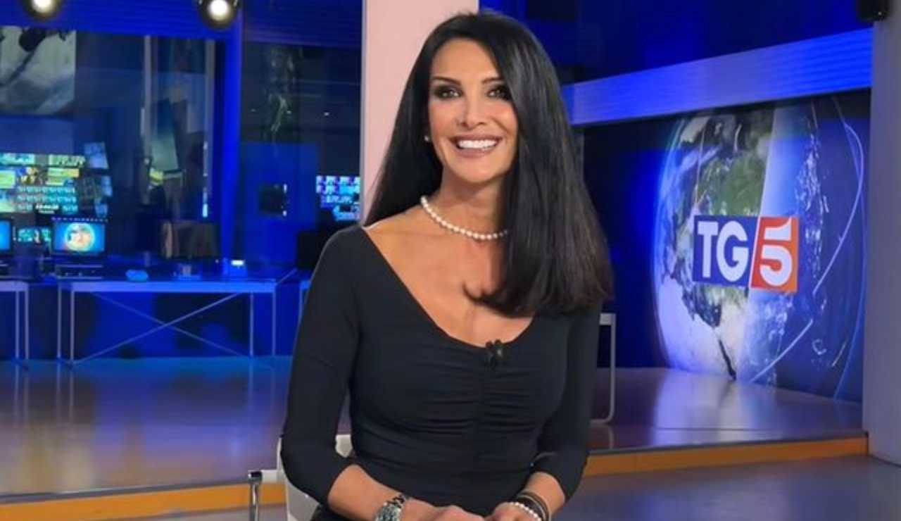 Elena Guarnieri es presentadora de televisión, pero ¿la has visto alguna vez en bikini?  Es asombroso e impresionante