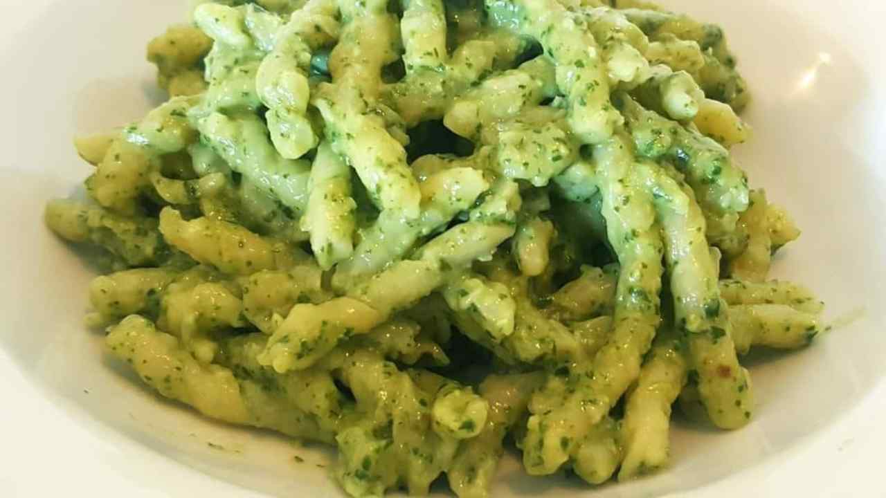 Busiate al pesto