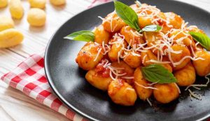 gnocchi feta e pomodori - ifood.it