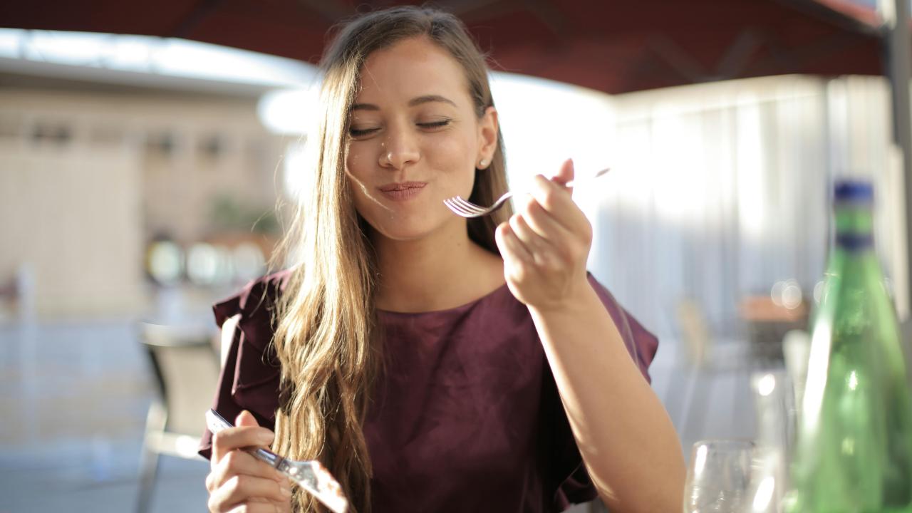 Dove è vietato mangiare con le mani - iFood.it - 20241220