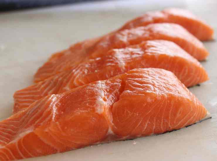 Salmone ecco a cosa fare attenzione prima di comprarlo - iFood.it (Fonte foto Canva)