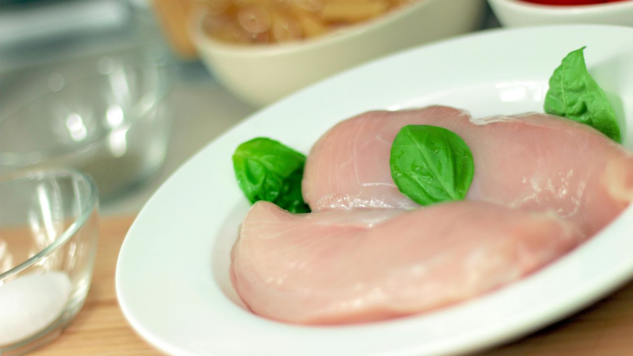 Pollo, è allarme salmonella - iFood.it - 20250220